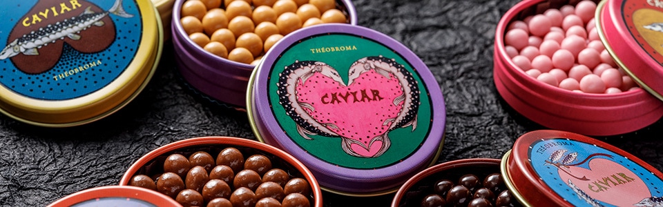 A mini revival of the classic Caviar Chocolate tins! Enjoy five unique flavors along with the charming story of a sturgeon filled with love. This set features all the beloved Caviar Chocolate tins from the first to the fifth edition. Savor the rich cacao notes in the bitter flavor, alongside four cereal-filled varieties (Milk, Ruby, Caramel, and White), crafted with premium couverture chocolate to offer a delightful array of tastes.