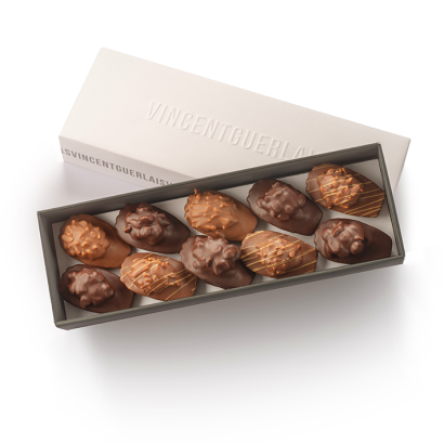 Madeleines à la folie !PHOTO NON CONTRACTUELLE  Ce coffret renferme 8 madeleines dont les recettes ont été revisitées pour encore plus de gourmandises !